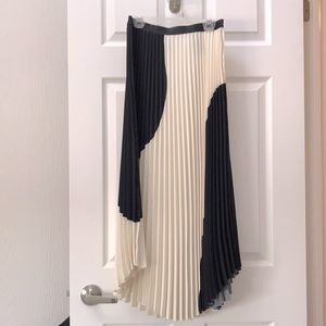Size 6 - navy and white H&M maxi skirt